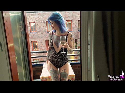 ❤️ Ochiq osmon ostida ehtiros bilan so'rayotgan ajoyib qiz Anal videoda pornoda uz.javdoe.top ❤
